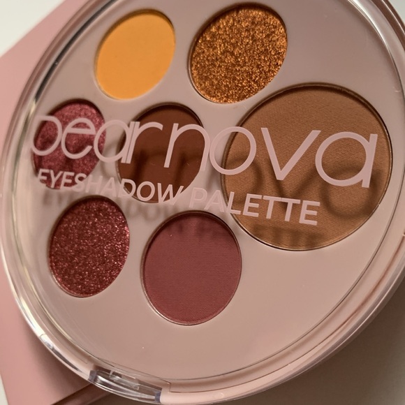 PEAR NOVA Eyeshadow Palette Allure - Picture 4 of 7